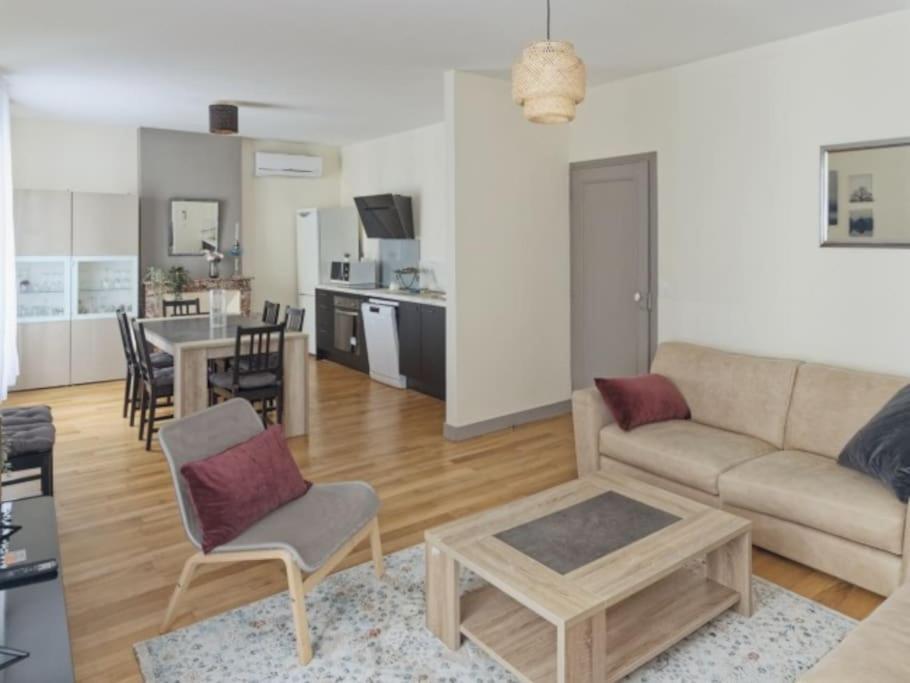 Appartement Spacieux En Centre Ville Vendôme Exteriér fotografie